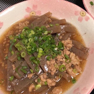 豚ひき肉とこんにゃくの甘辛煮